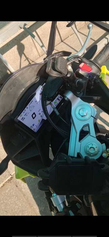 空挡不小心带油门转速不降，一档捏离合滑行有异响滋滋声