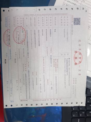 新车后轮转动阻力不一样，怠速不会缓慢转动
