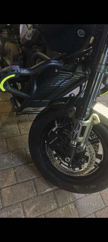 闪600，新车汽油管脱落。没加冷却液。