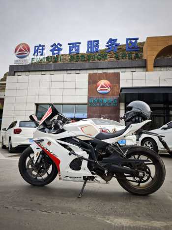 凯越450rr新玩家版后尾架（牌照架）震断