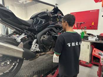 赛800RS新车500多公里发动机漏油轮胎传感器无信号