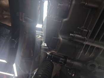 700公里，边盖渗油漏油