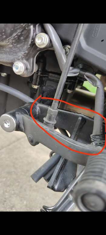本田NX400发动机严重漏油