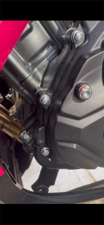 凯越321rr500公里准新车中缸渗油