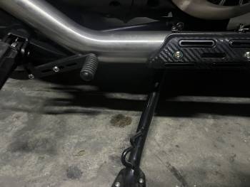 发动机漏机油 4s店维修之后第二天又漏