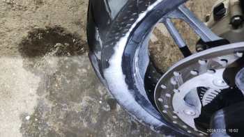 无极250gt轮胎止口严重漏气。