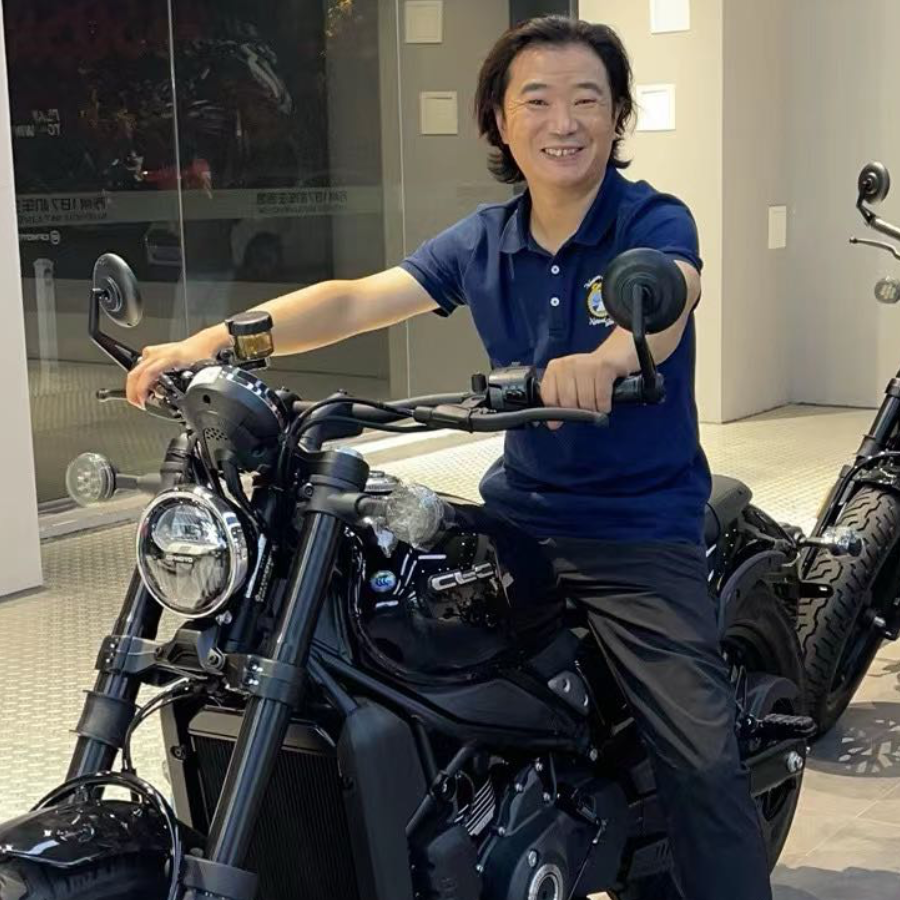 阿进机车